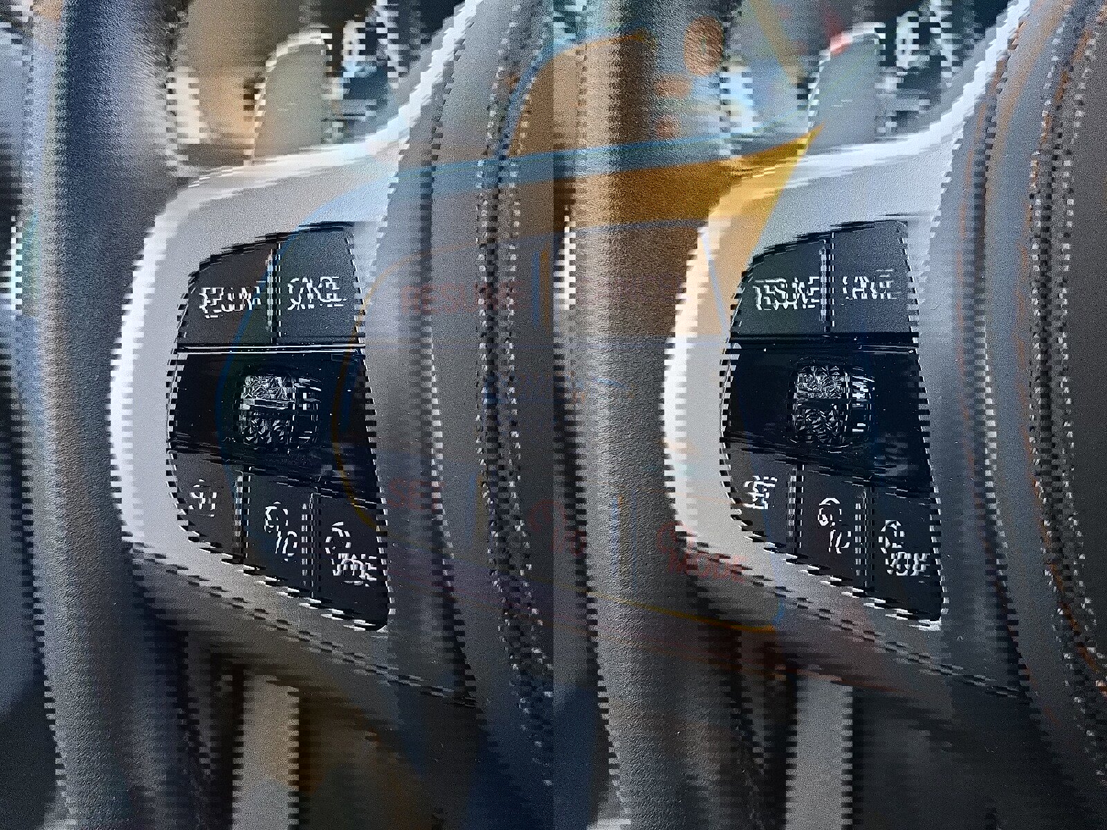 Certified 2025 BMW X6 xDrive40i image 23