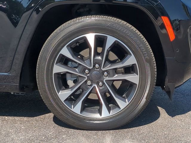 Used 2023 Jeep Grand Cherokee Overland image 11