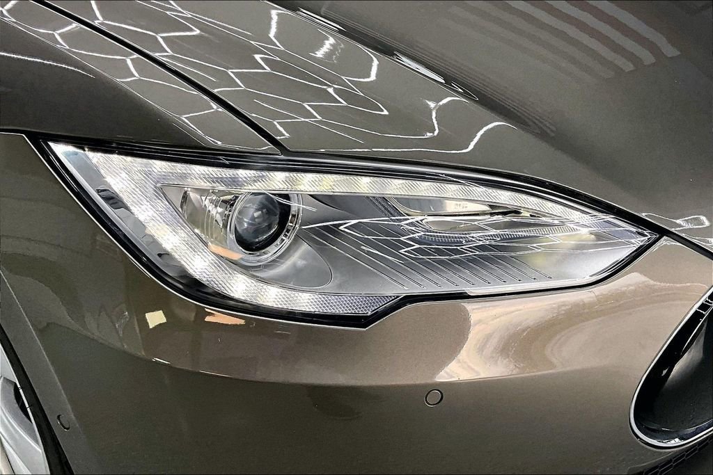 Used 2015 Tesla Model S 90D image 30