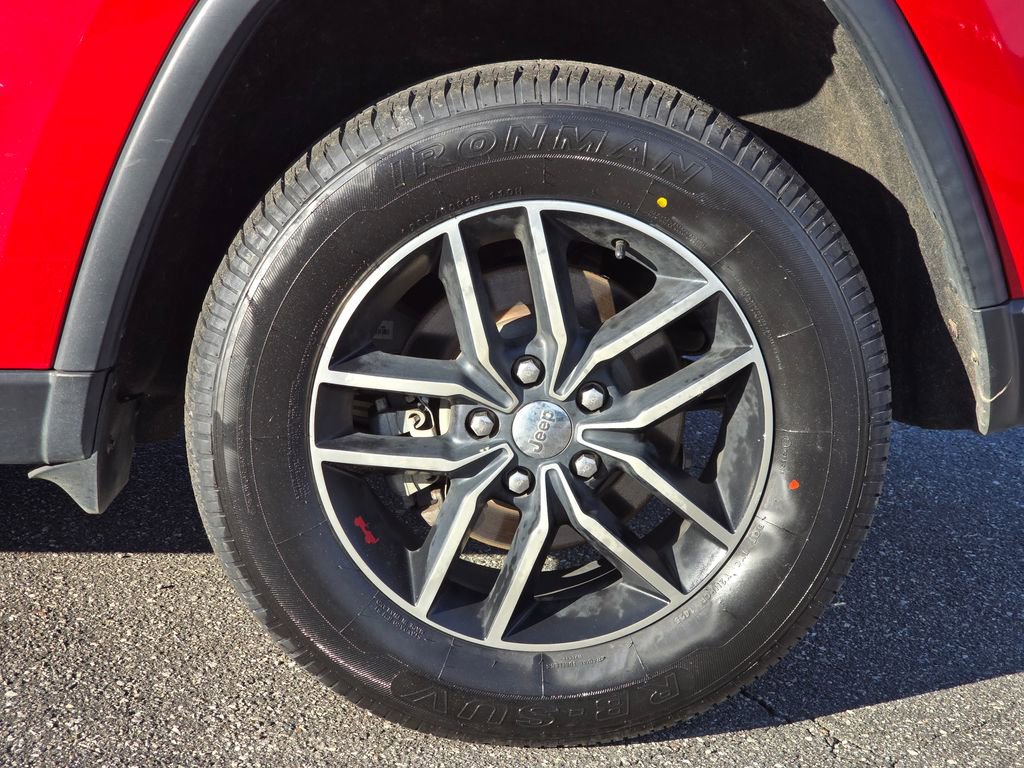 Used 2017 Jeep Grand Cherokee Trailhawk image 19