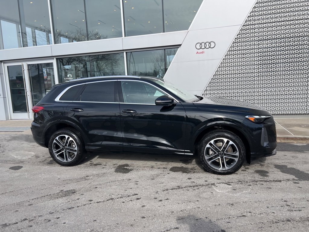 Certified 2025 Audi Q5 Premium image 12