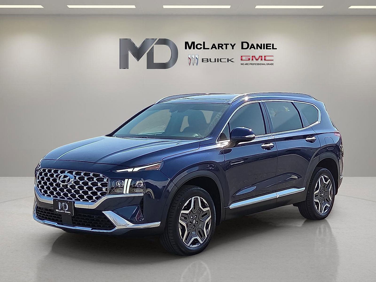 Used 2023 Hyundai Santa Fe Limited image 2