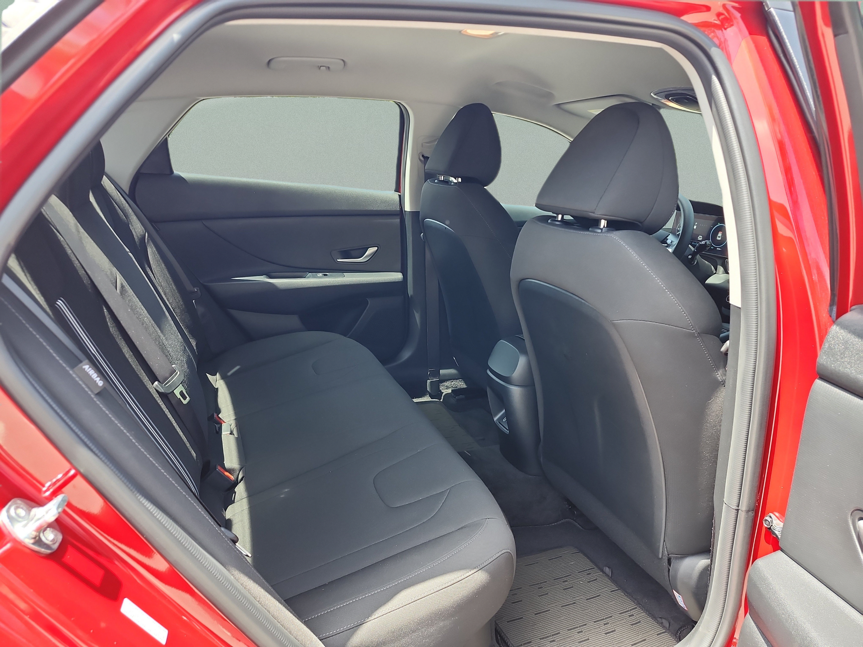 Certified 2024 Hyundai Elantra Blue FWD image 18