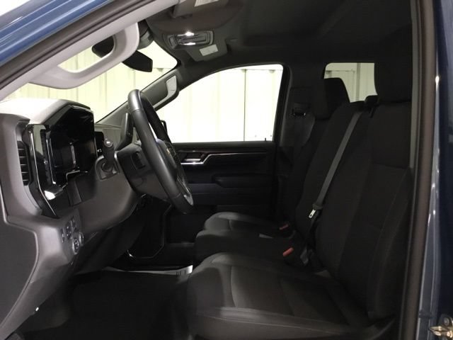 Used 2024 Chevrolet Silverado 1500 LT AWD/4WD image 24
