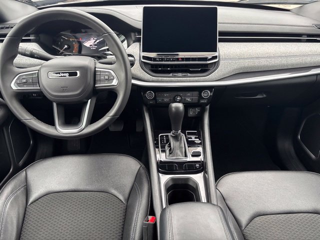 Used 2024 Jeep Compass Latitude AWD/4WD image 20