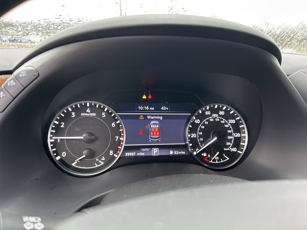 Used 2022 Nissan Armada SL w/ Captain's Chairs Package image 9