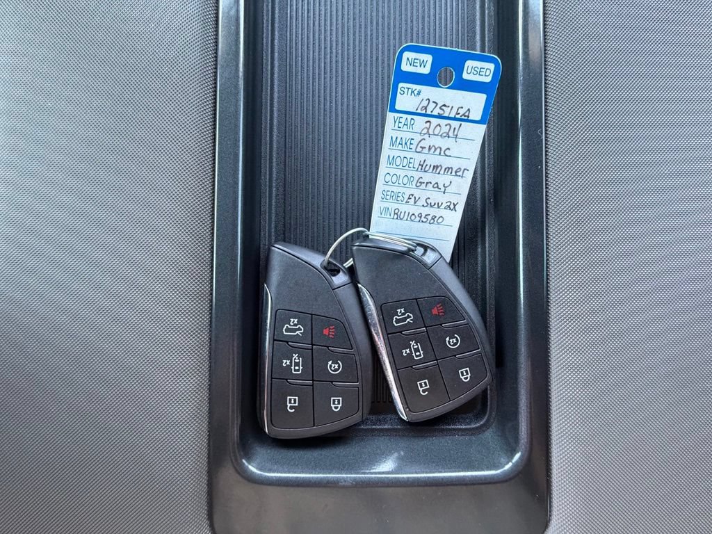 Used 2024 GMC Hummer EV 2X AWD/4WD image 12