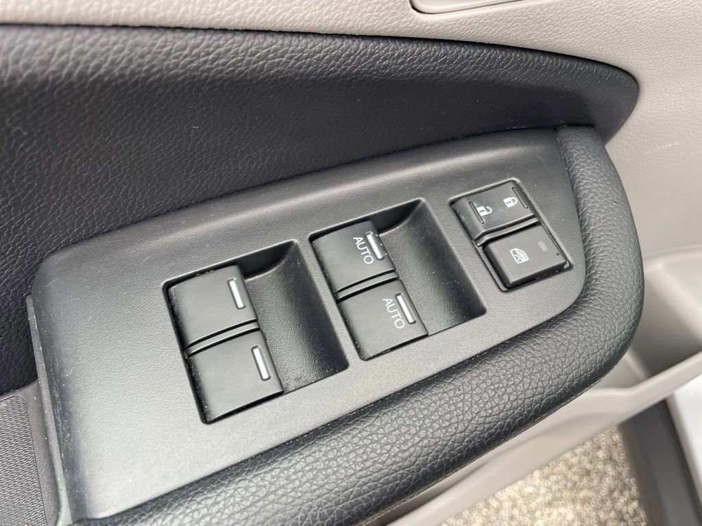 Used 2021 Honda Pilot Touring image 11