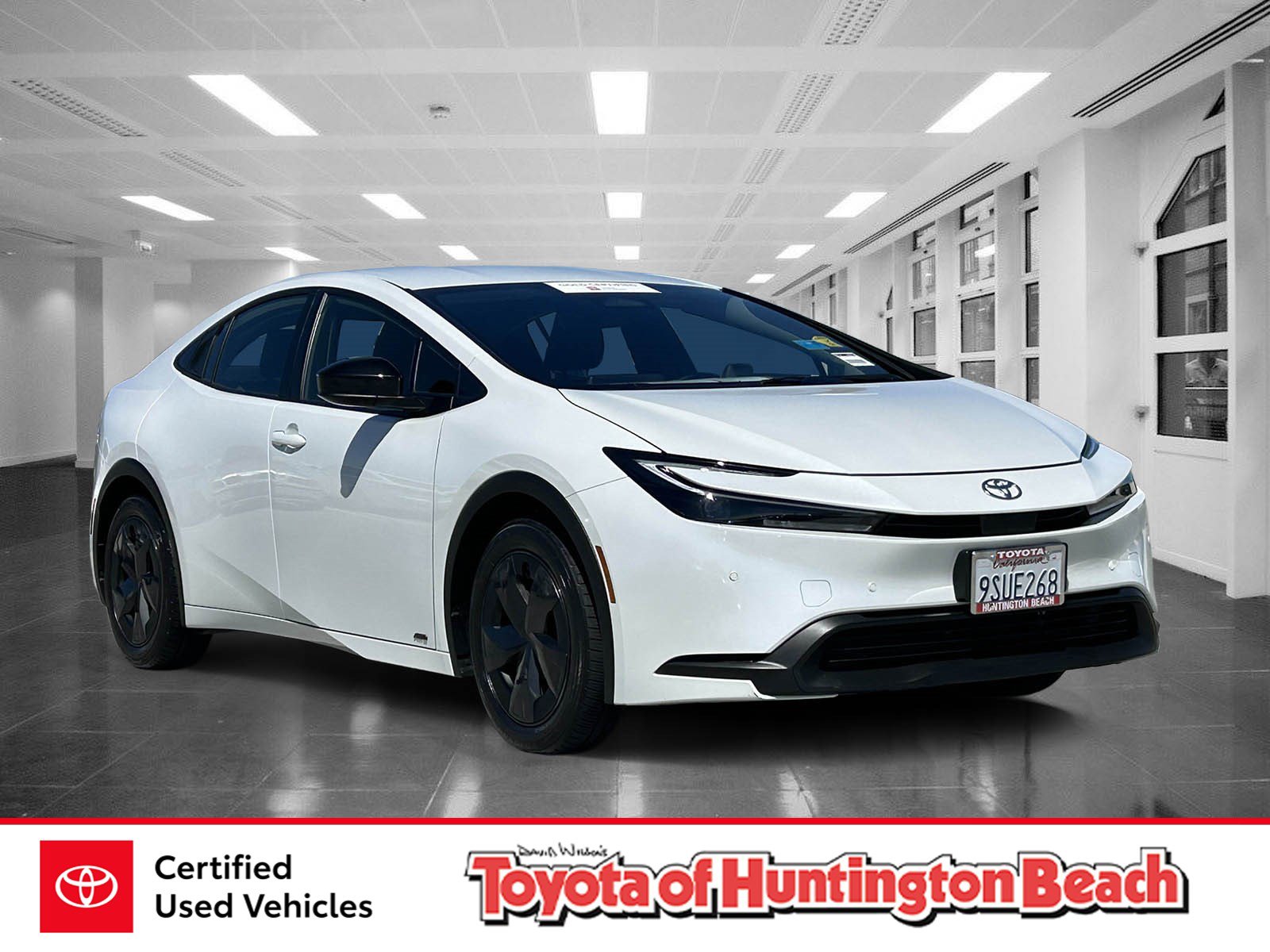 Certified 2025 Toyota Prius LE AWD/4WD image 1