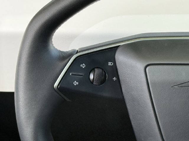 Used 2024 Tesla Cybertruck AWD Crew Cab image 13