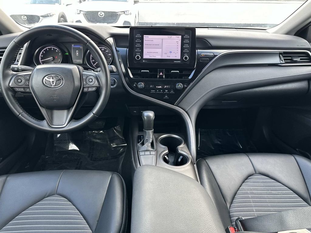 Used 2023 Toyota Camry SE image 10