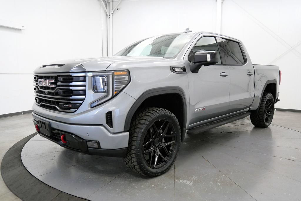 Used 2024 GMC Sierra 1500 AT4 w/ Technology Package AWD/4WD image 3