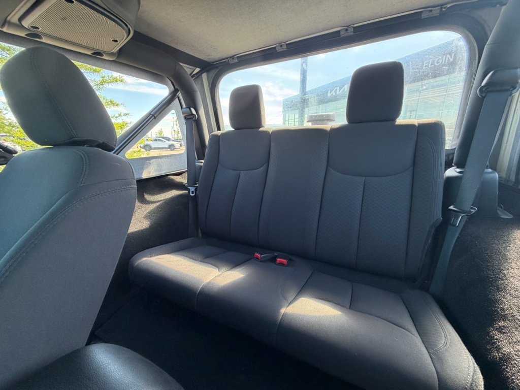 Used 2017 Jeep Wrangler Sport AWD/4WD image 6