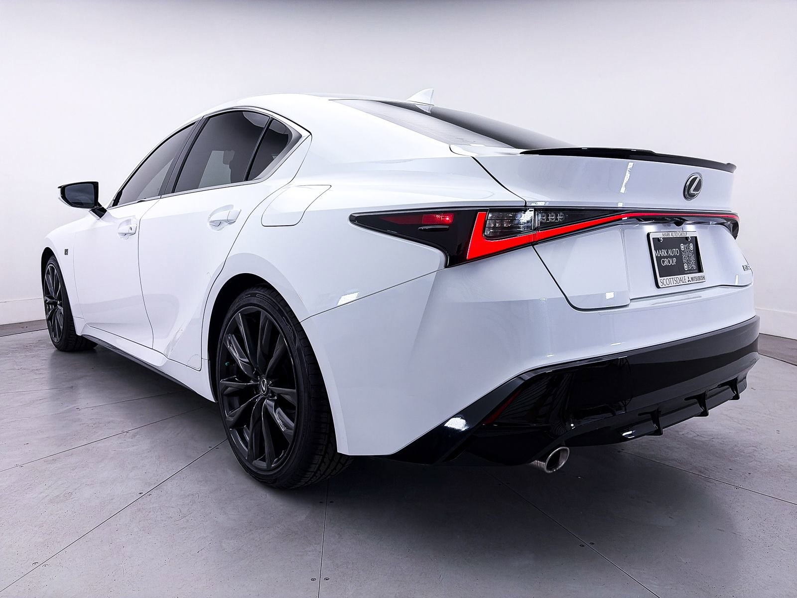Used 2024 Lexus IS 350 F Sport RWD image 12