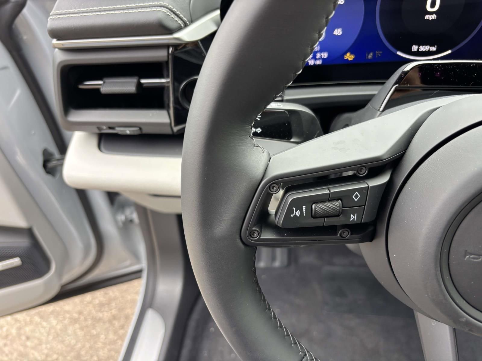 New 2026 Porsche Macan Electric image 30