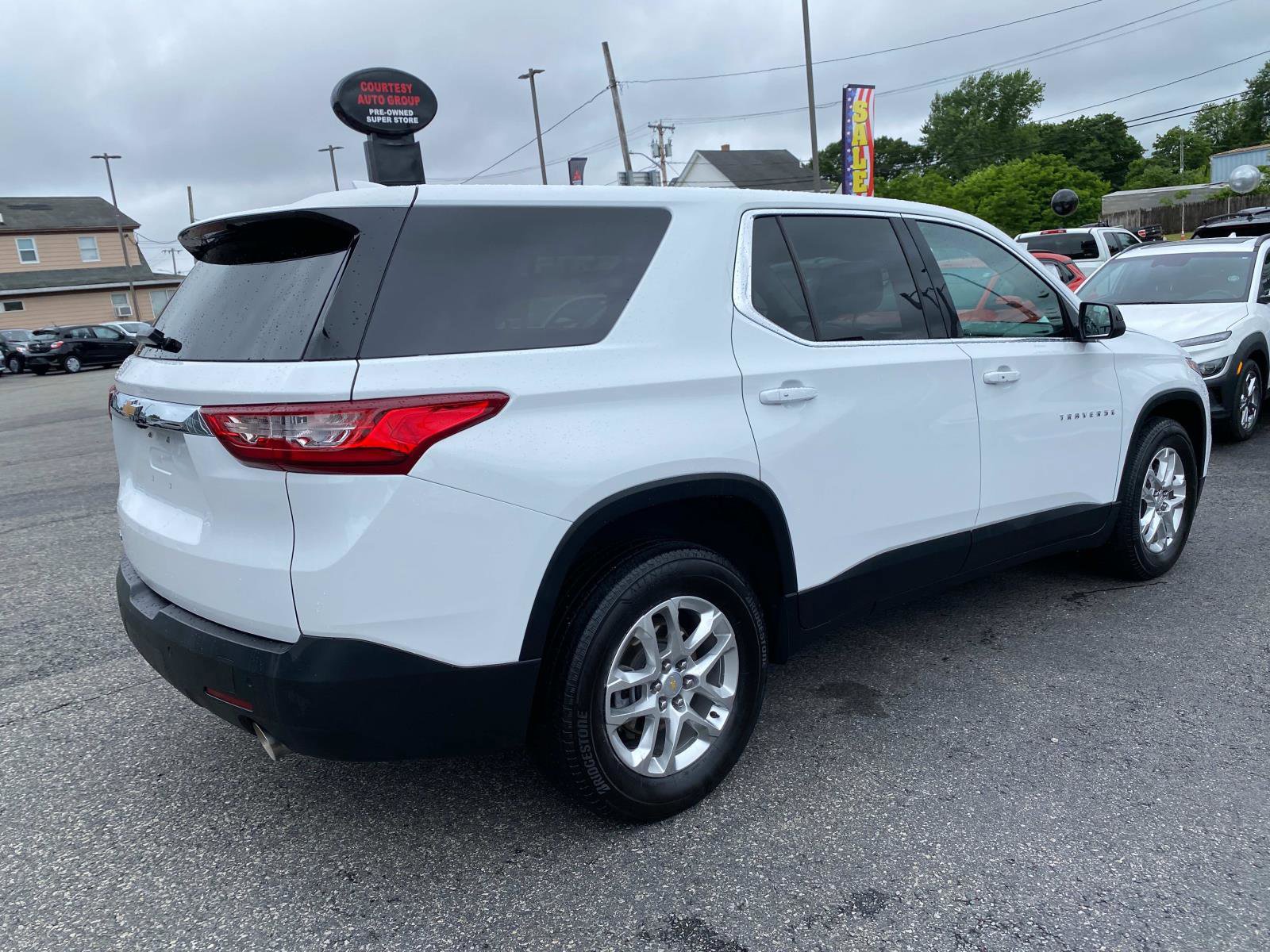 Used 2021 Chevrolet Traverse LS image 6