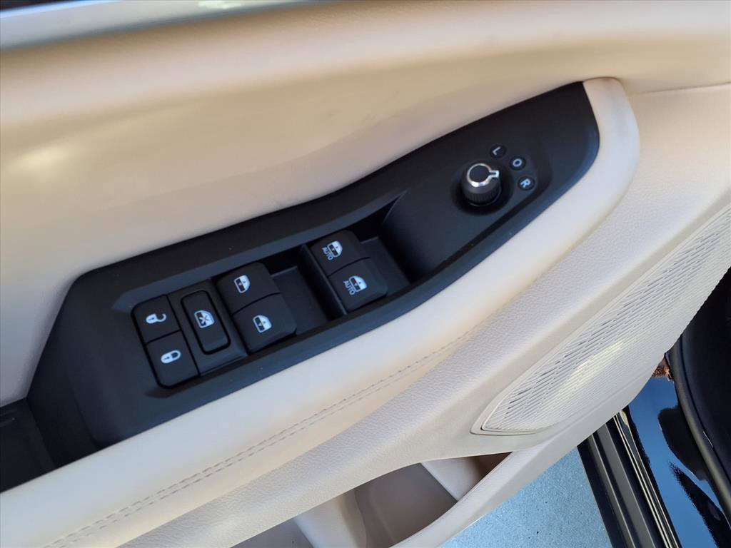 New 2025 Jeep Grand Cherokee Limited w/ Luxury Tech Group II image 15