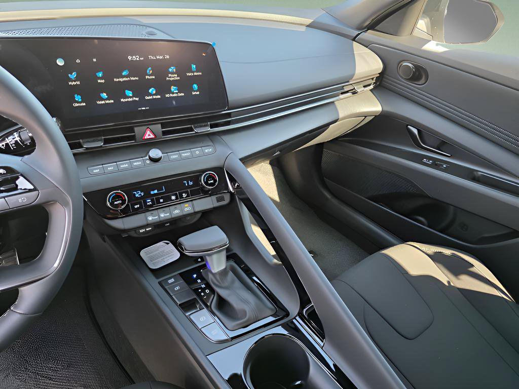 New 2026 Hyundai Elantra SEL FWD image 17