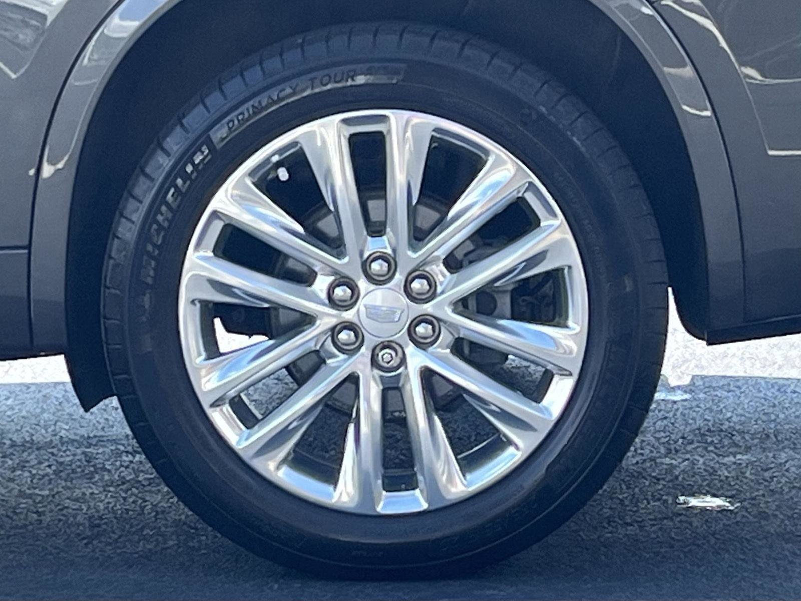 Used 2020 Cadillac XT6 Premium Luxury image 34