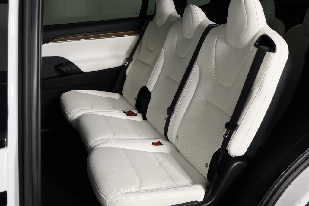 Used 2023 Tesla Model X AWD/4WD image 15