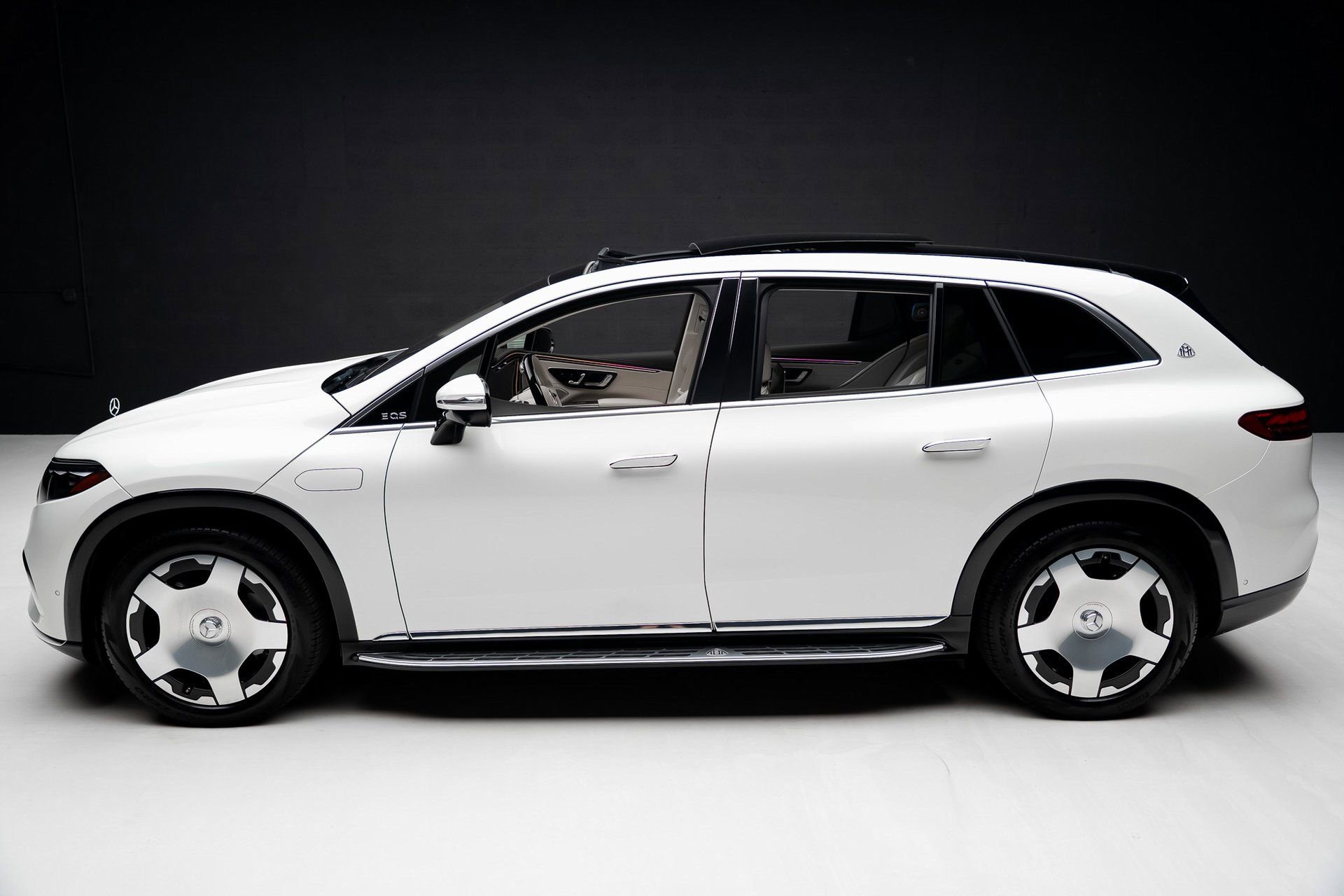 Used 2024 Mercedes-Benz Maybach EQS 680 4MATIC image 15