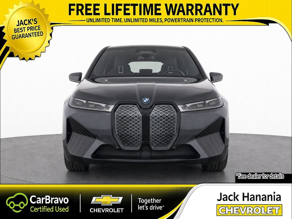 Used 2023 BMW iX xDrive50 w/ Sport Package AWD/4WD image 7