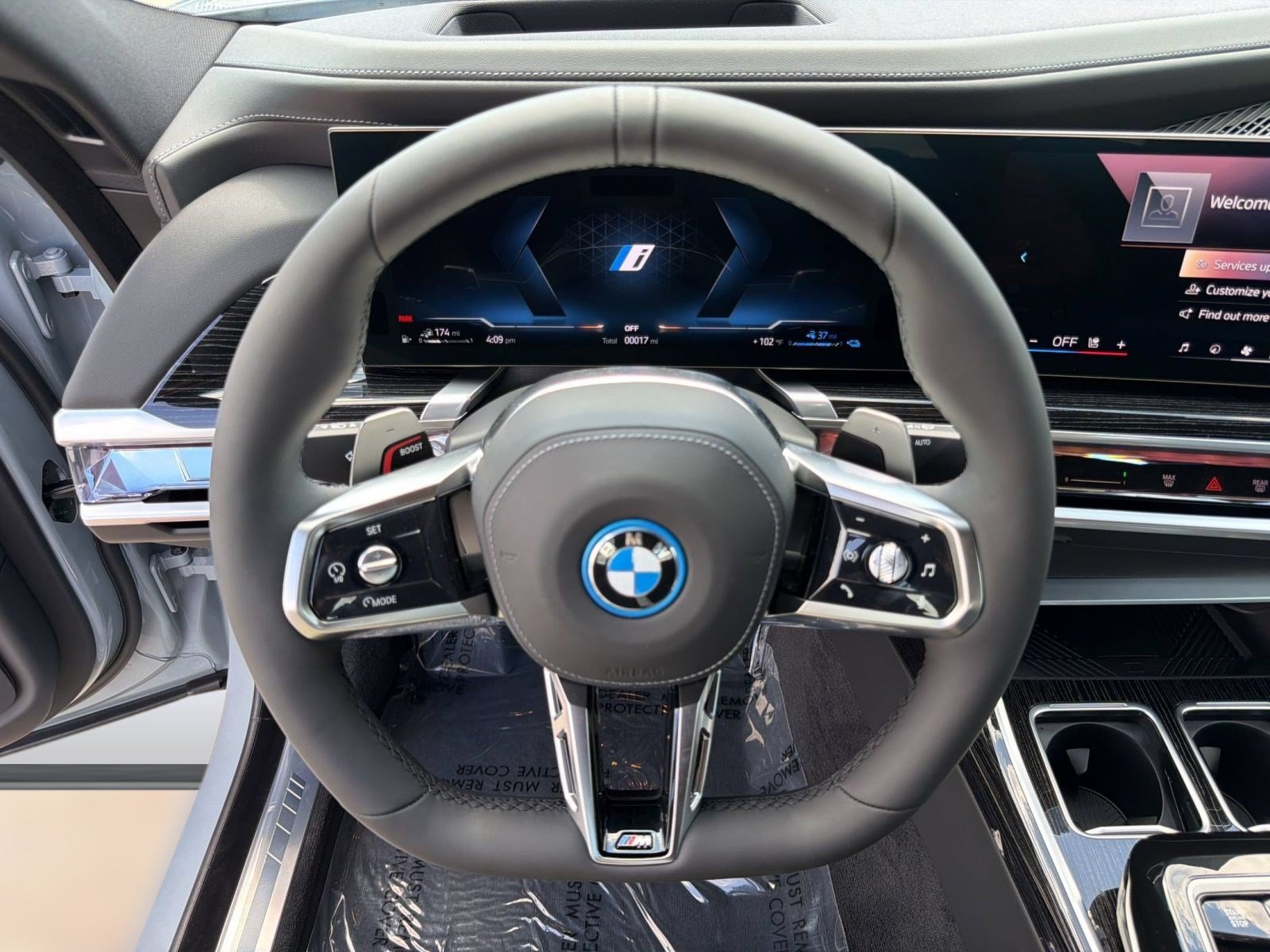 New 2026 BMW 750e xDrive AWD/4WD image 10