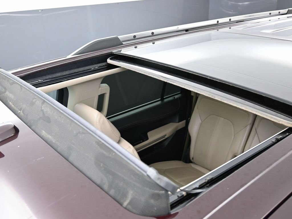 Used 2024 Ford Expedition Max Limited image 8
