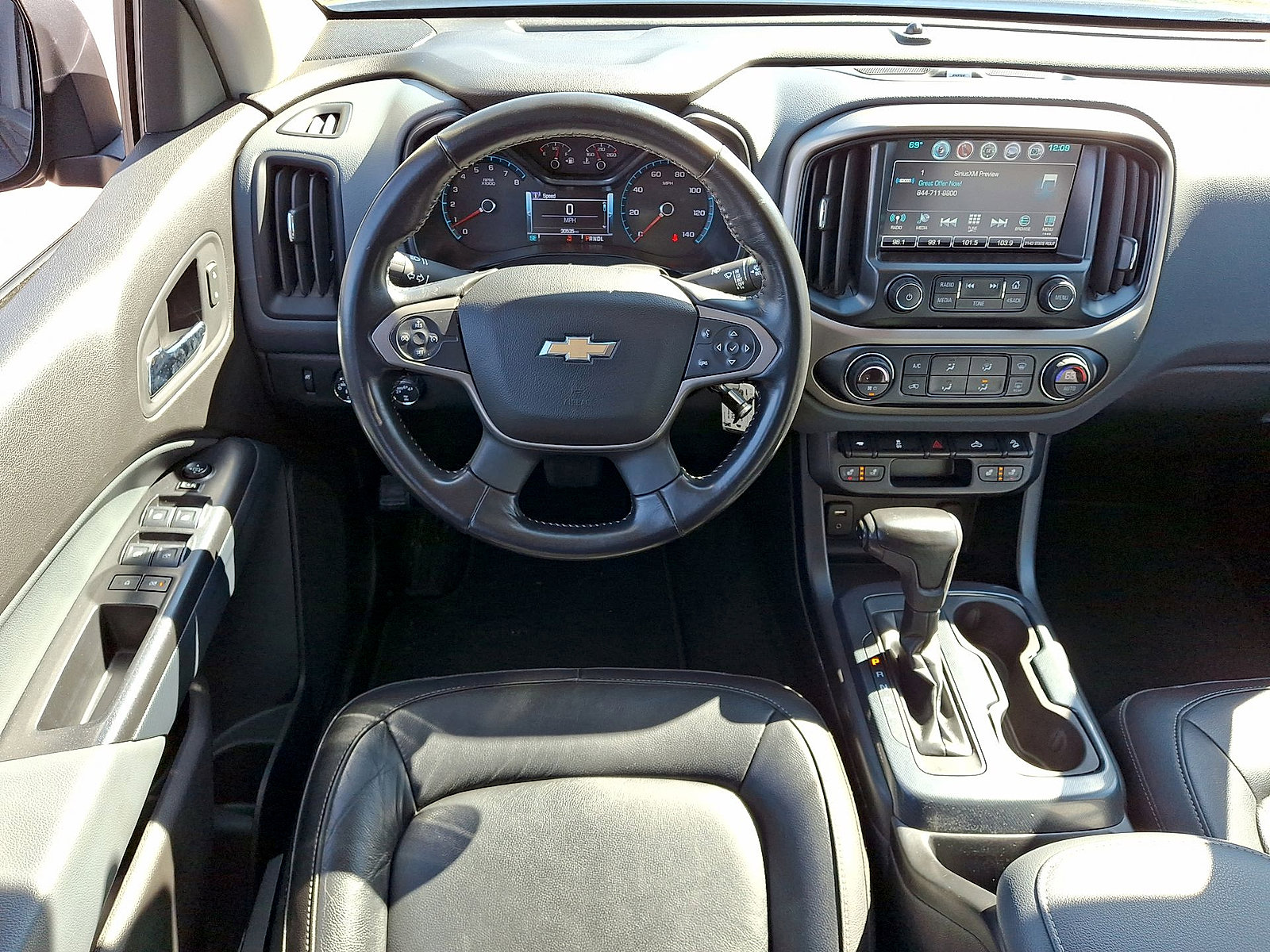 Used 2018 Chevrolet Colorado Z71 AWD/4WD image 27