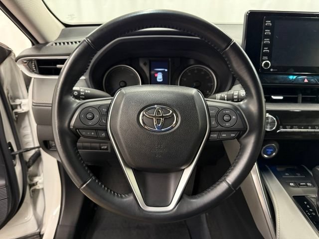 Certified 2021 Toyota Venza LE w/ Carpet Mat Package (TMS) AWD/4WD image 13