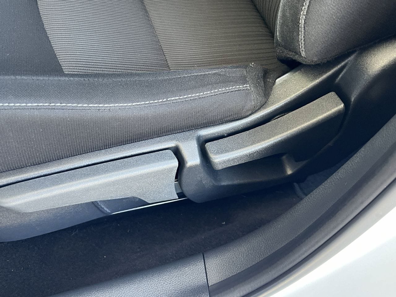 Used 2025 Nissan Sentra SV FWD image 20