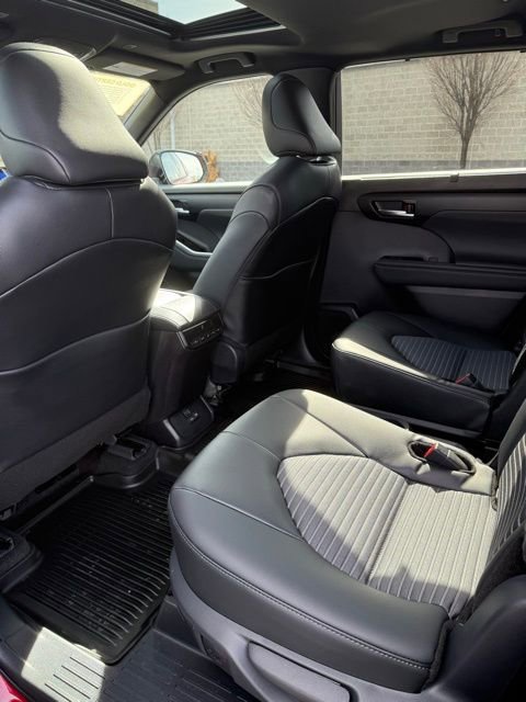 Certified 2026 Toyota Highlander XSE image 39