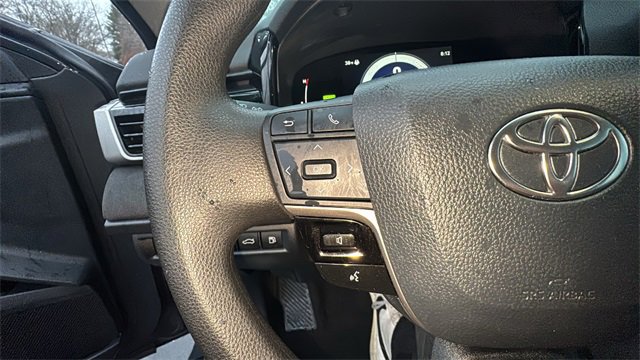 Used 2025 Toyota Camry LE image 16