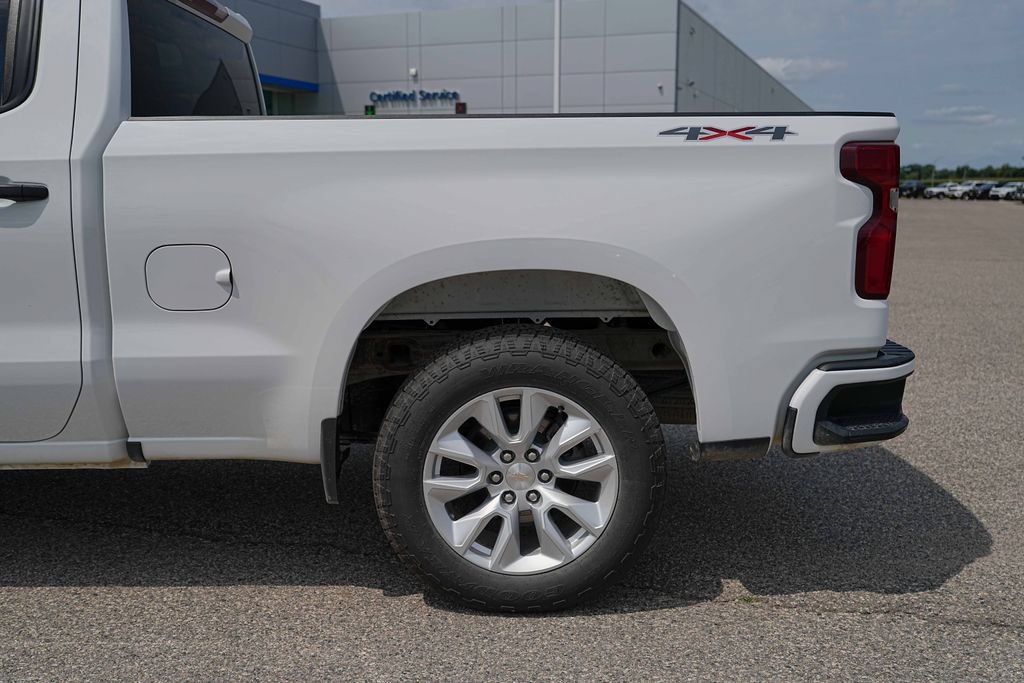 Used 2020 Chevrolet Silverado 1500 Custom w/ Trailering Package AWD/4WD image 12