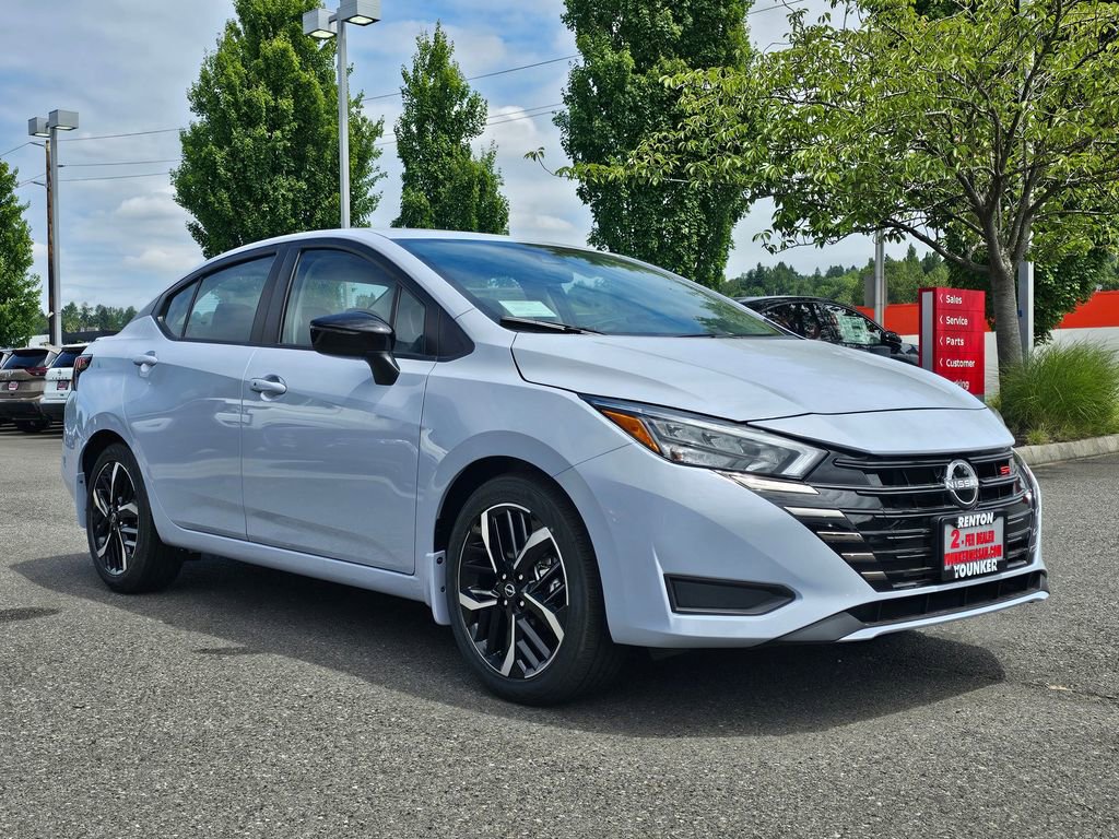 New 2025 Nissan Versa SR w/ Trunk Package image 2