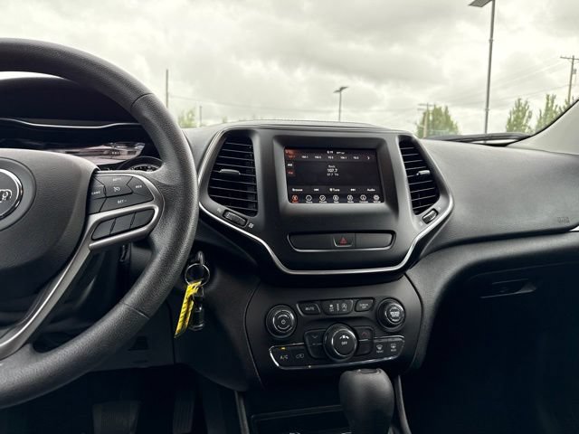 Used 2019 Jeep Cherokee Latitude w/ Popular Appearance Group AWD/4WD image 21