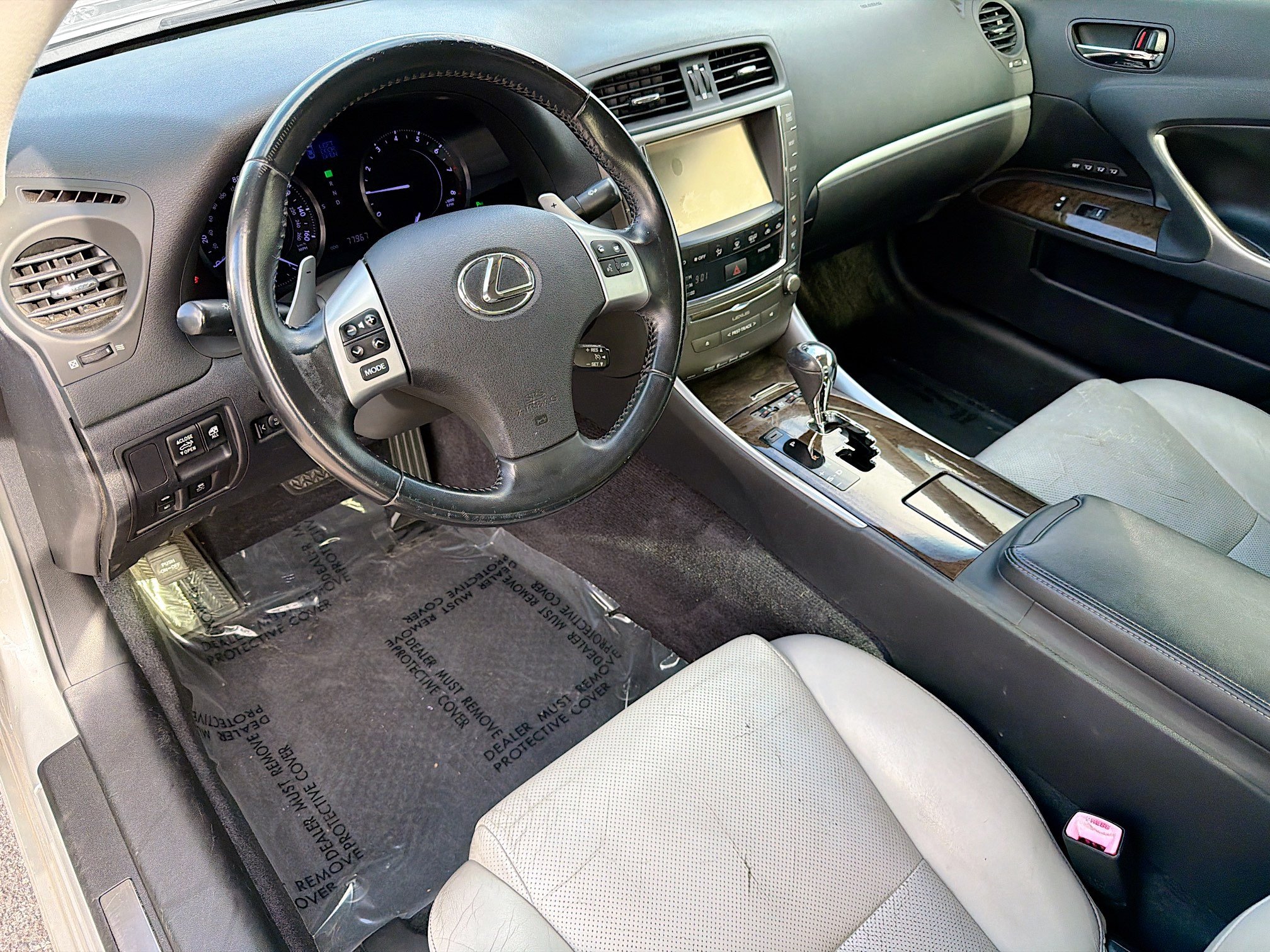 Used 2015 Lexus IS 250C w/ Luxury Package RWD image 25