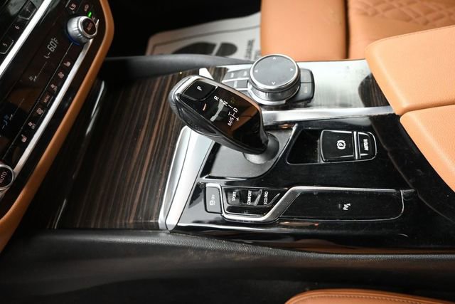 Used 2023 BMW 530i w/ Premium Package RWD image 13