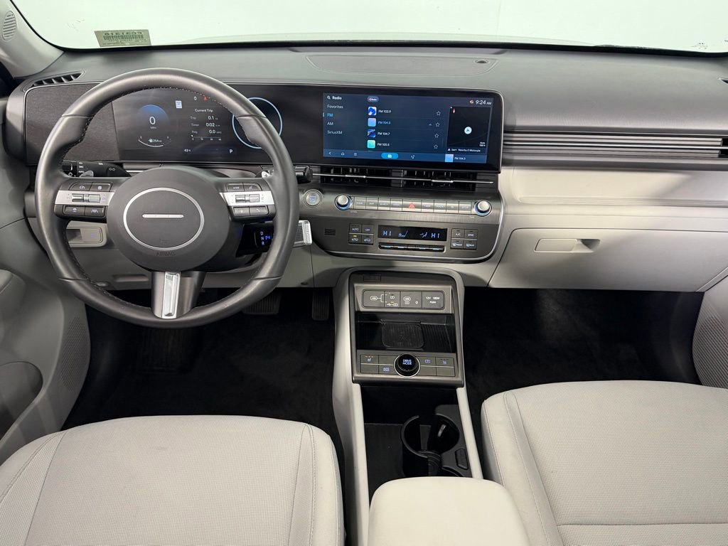 Used 2025 Hyundai Kona SEL image 11