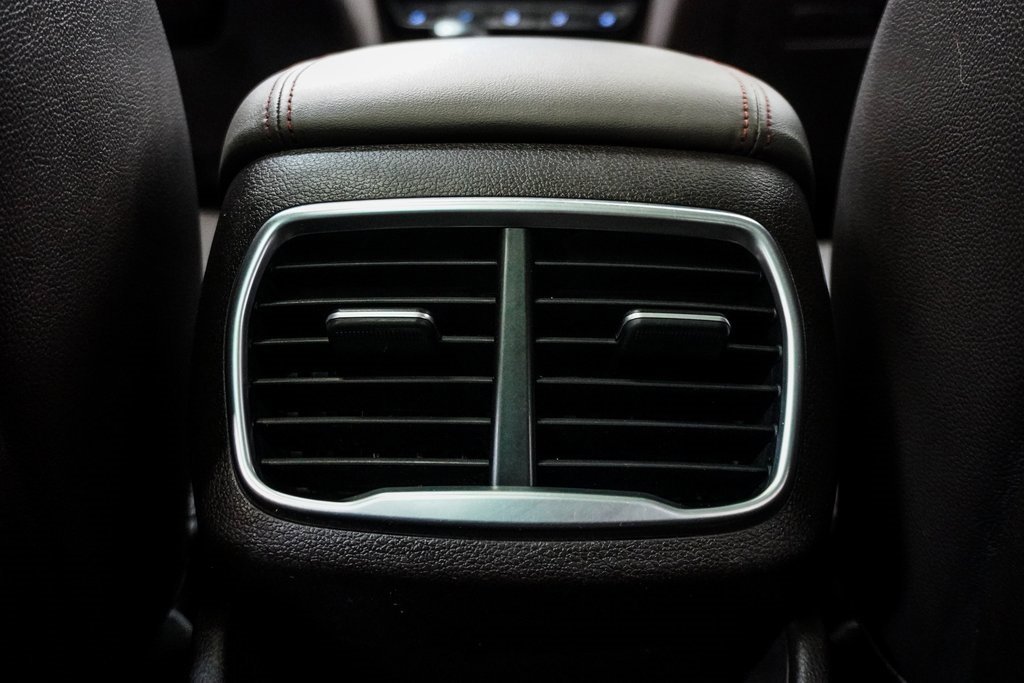 Used 2020 Hyundai Santa Fe Limited image 23