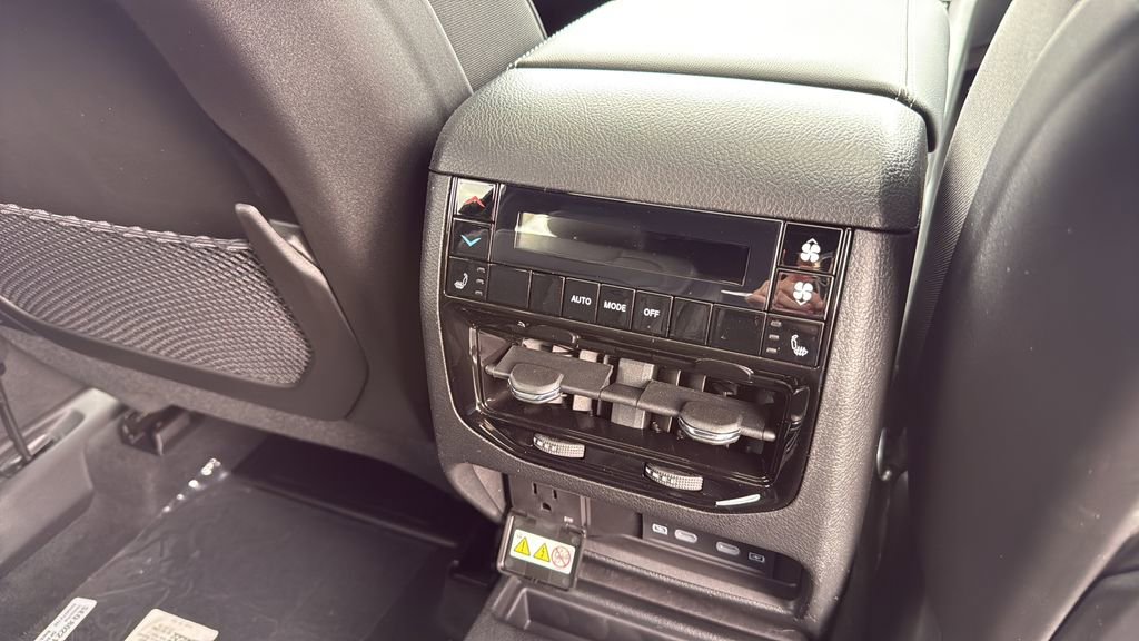 New 2026 Jeep Grand Cherokee L Limited image 19