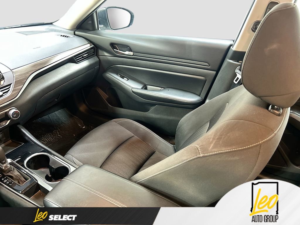 Used 2024 Nissan Altima 2.5 SV image 21