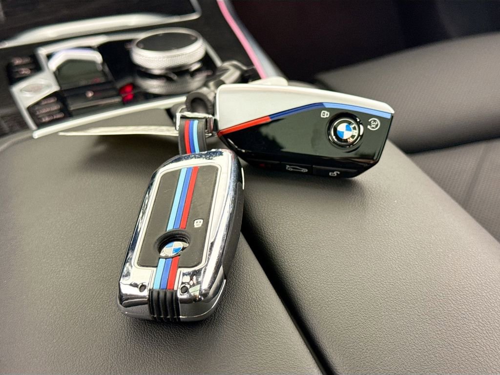 Used 2024 BMW X5 sDrive40i w/ M Sport Package image 17