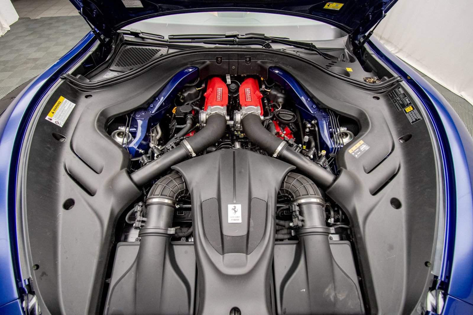 Used 2025 Ferrari Roma Spider RWD image 39