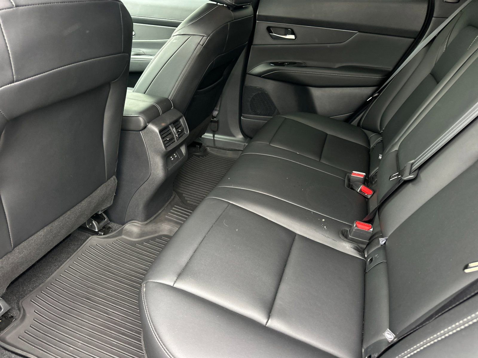 Used 2025 Nissan Murano SV AWD/4WD image 11