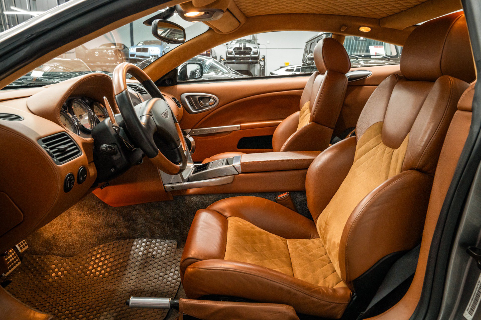 Used 2003 Aston Martin Vanquish RWD image 31