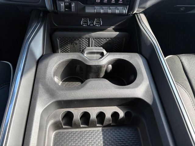 New 2026 RAM 2500 Laramie w/ Night Edition AWD/4WD image 32