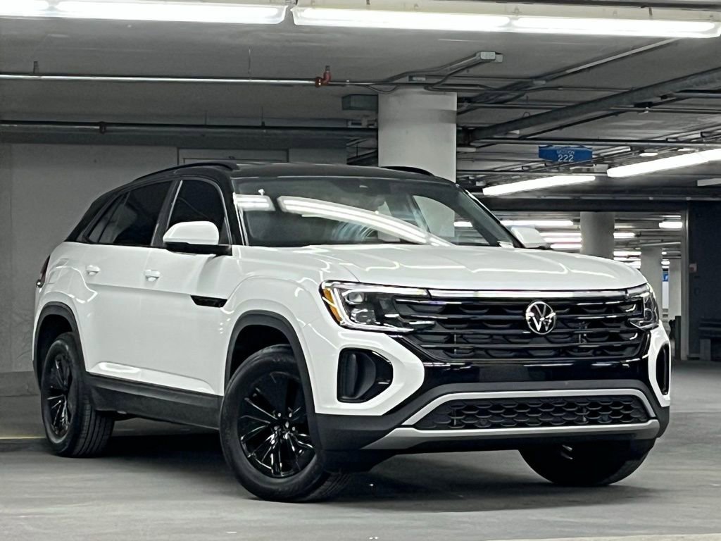 New 2026 Volkswagen Atlas Cross Sport SE AWD/4WD image 2