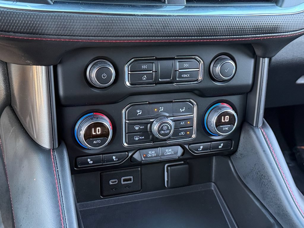 Used 2022 Chevrolet Tahoe RST w/ Luxury Package AWD/4WD image 23