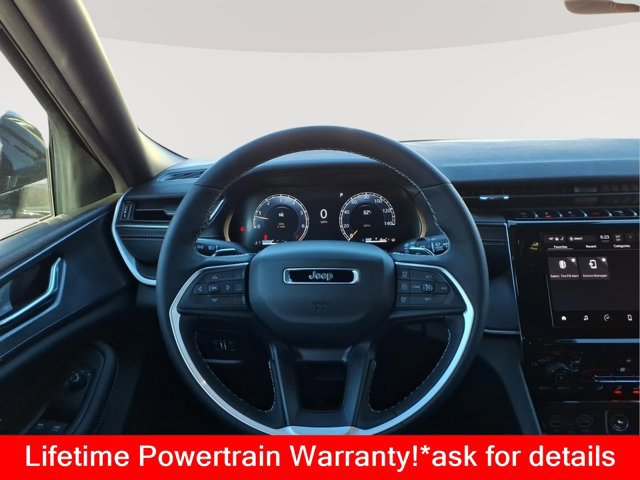 New 2025 Jeep Grand Cherokee 4WD image 11